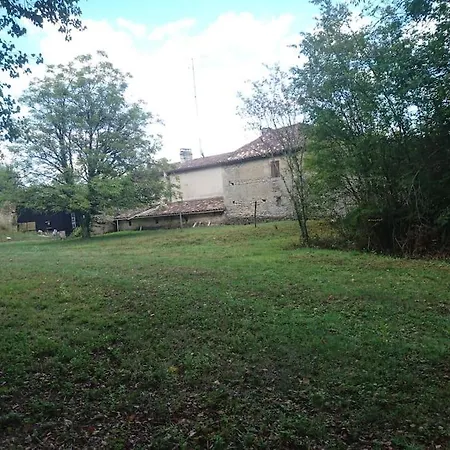 Location Meublee Au Milieu D'Un Ecrin De Verdure Aux Vieux Fours Noaillac Exterior foto